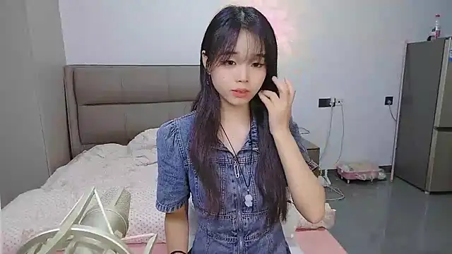 kexin a online show from September 17, 2025, 4:58 am