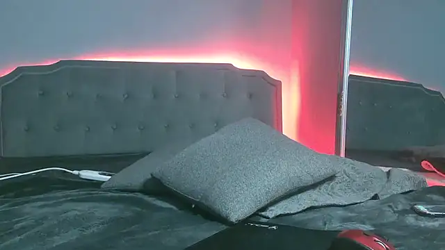 Snapshot of Bunnyela1 chatting on February 8, 2026, 1:03 pm Bunnyela1 online show from February 8, 2026, 1:03 pm