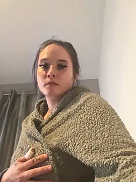 LollyLove  online show from February 25, 2026, 9:02 pm