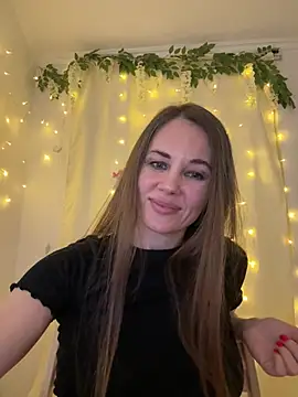 LucieMack online show from April 3, 2026, 6:17 pm