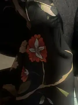 HiddenHoneyLDN online show from December 17, 2025, 11:05 am