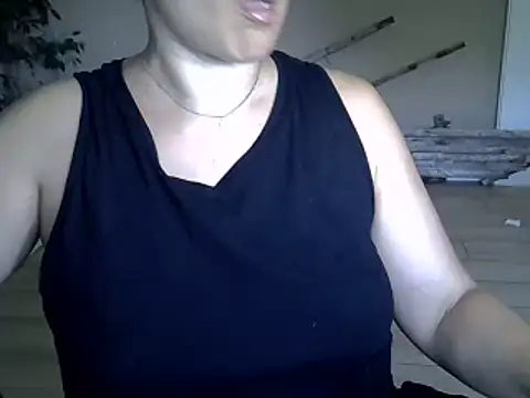 Snapshot of ITALIANASISIXX chatting on June 23, 2026, 12:47 pm ITALIANASISIXX online show from June 23, 2026, 12:47 pm