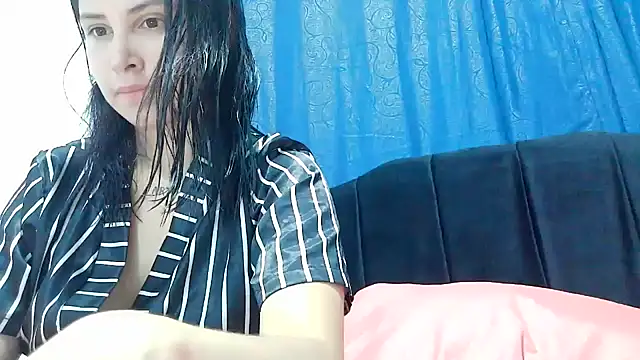 Snapshot of katy_lenah chatting on September 16, 2025, 2:34 am katy lenah online show from September 16, 2025, 2:34 am