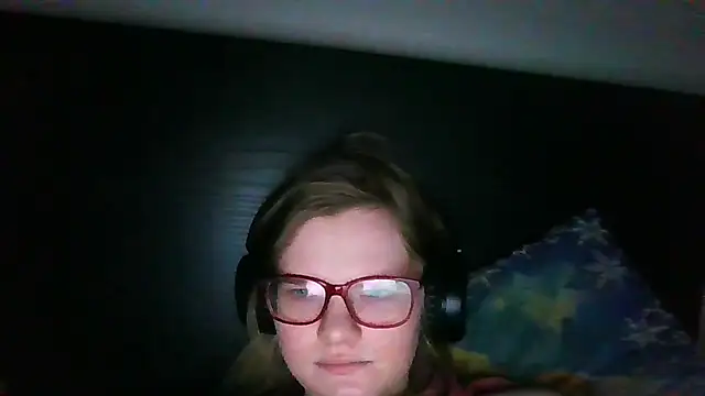 Moonolighta online show from December 5, 2025, 12:14 pm