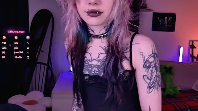 Lollyshy online show from November 29, 2025, 6:05 am