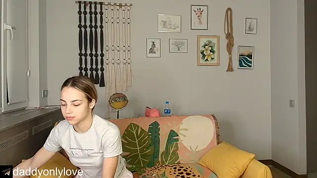 daddyonlyloveme online show from October 24, 2025, 8:16 pm