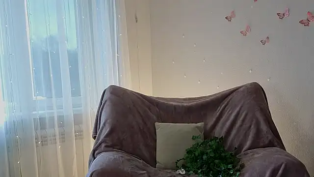 BlushinBloom online show from April 8, 2026, 5:51 am