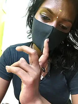 Snapshot of Honey_rosetamil chatting on April 25, 2026, 6:38 pm Honey rosetamil online show from April 25, 2026, 6:38 pm