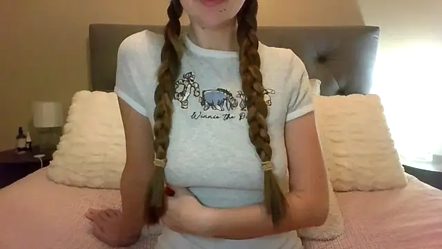 TaylorWest62 online show from December 22, 2025, 3:31 pm