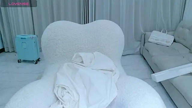 Snapshot of rainybb chatting on October 5, 2025, 12:25 pm rainybb online show from October 5, 2025, 12:25 pm