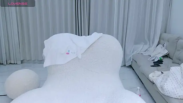 Snapshot of rainybb chatting on October 15, 2025, 11:21 am rainybb online show from October 15, 2025, 11:21 am