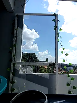 indiazinhabella27 online show from October 27, 2025, 4:11 pm