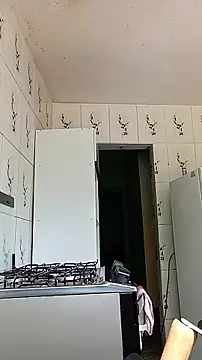 indiazinhabella27 online show from February 5, 2026, 5:28 pm