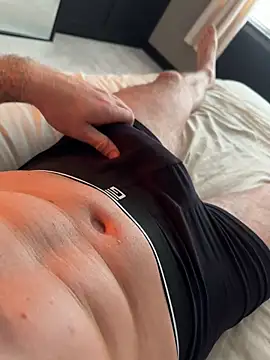 BigThrobRob online show from September 14, 2025, 1:54 pm