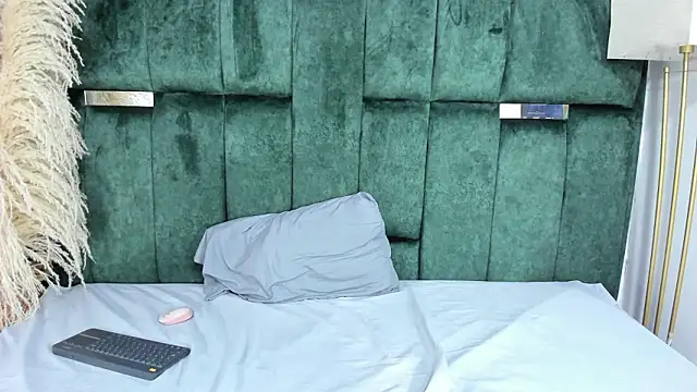 Chloe jackson25 online show from January 16, 2026, 6:34 pm