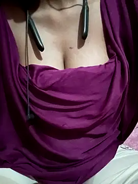 kaviyaponnu0987 online show from March 26, 2026, 7:52 pm