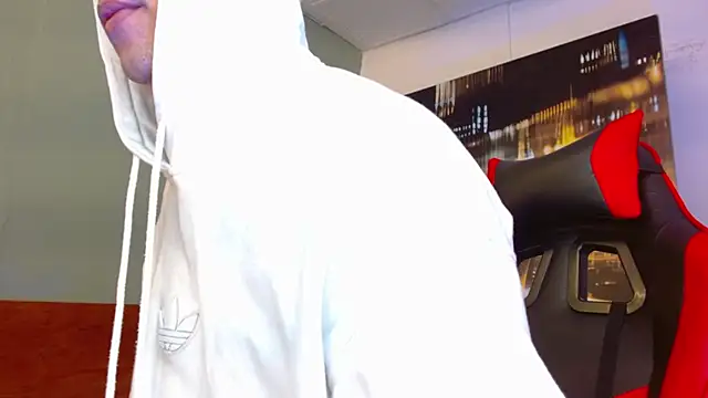 Snapshot of alexgiraldo__ chatting on July 2, 2026, 12:33 pm alexgiraldo online show from July 2, 2026, 12:33 pm