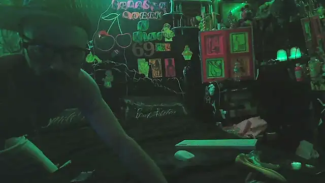 Splash Queen420 online show from April 5, 2026, 10:56 am