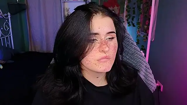 Dark Shine online show from October 18, 2025, 5:32 am