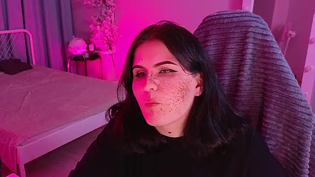 Dark Shine online show from February 4, 2026, 8:47 pm