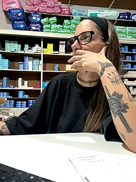 ferchule7 online show from December 17, 2025, 4:24 pm