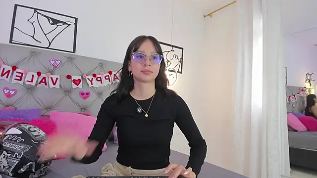 Naughty Couple83 online show from February 23, 2026, 7:55 pm