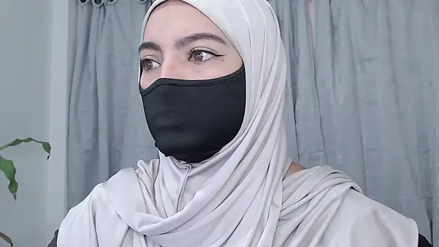 jade nassar online show from April 11, 2026, 12:42 pm