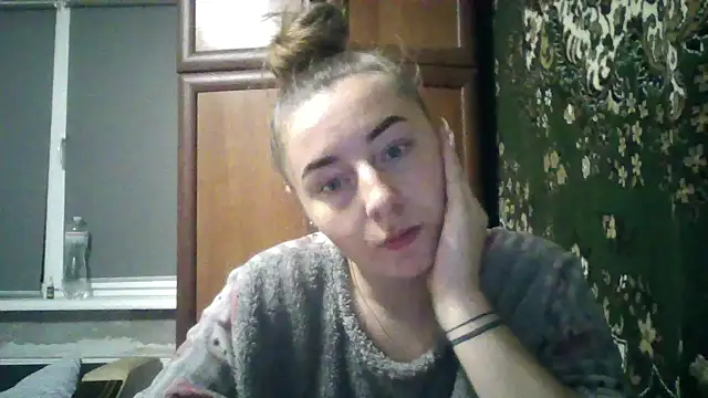 Kitten36 online show from October 19, 2025, 3:56 pm