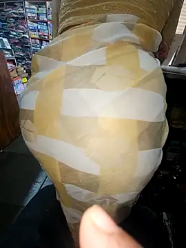 Snapshot of indianhotwife639 chatting on November 20, 2025, 6:24 am indianhotwife639 online show from November 20, 2025, 6:24 am