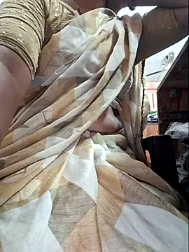 Snapshot of indianhotwife639 chatting on November 24, 2025, 5:40 am indianhotwife639 online show from November 24, 2025, 5:40 am