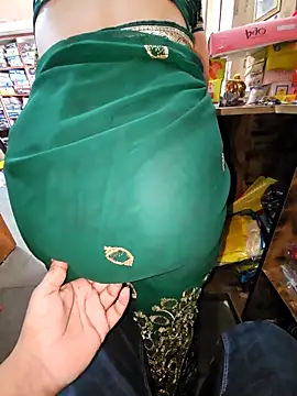 Snapshot of indianhotwife639 chatting on November 26, 2025, 5:19 am indianhotwife639 online show from November 26, 2025, 5:19 am