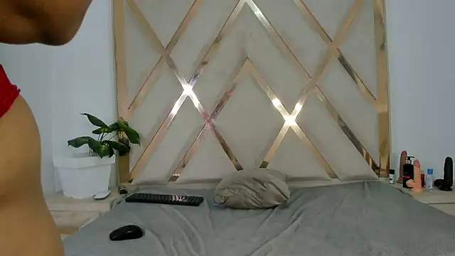 arielasm online show from January 19, 2026, 1:26 pm