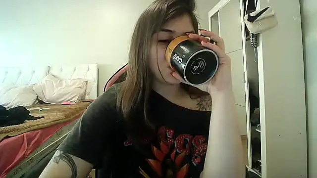 Becca B online show from October 7, 2025, 7:11 pm