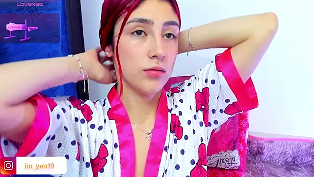 Snapshot of adahraa_younng chatting on September 26, 2025, 4:05 am adahraa younng online show from September 26, 2025, 4:05 am