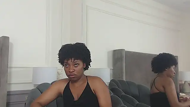 NatashaSilver online show from November 6, 2025, 1:12 pm