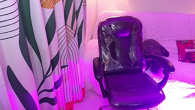 kathie lozada online show from December 4, 2025, 4:33 am