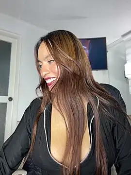 Snapshot of Adarha_Ramirez chatting on May 16, 2026, 6:32 am Adarha Ramirez online show from May 16, 2026, 6:32 am