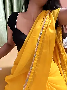 Snapshot of Shalu_G chatting on April 28, 2026, 4:06 am Shalu G online show from April 28, 2026, 4:06 am