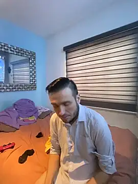 Alexitho25 online show from November 19, 2025, 10:43 pm