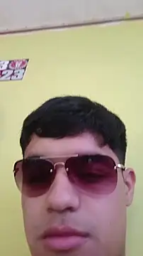 juanfritaa21 online show from November 18, 2025, 9:08 pm