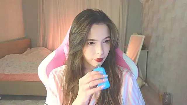 Snapshot of yuna_sunshy chatting on November 14, 2025, 11:13 pm yuna sunshy online show from November 14, 2025, 11:13 pm