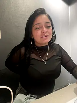 Emily Rivers  online show from October 25, 2025, 2:41 am