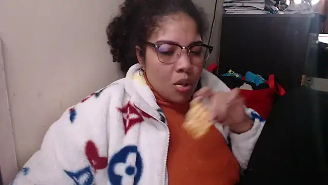 madelene online show from February 16, 2025, 11:48 pm