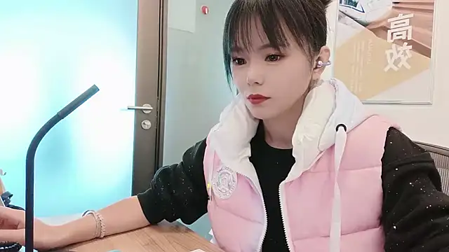 KKMM168 online show from November 3, 2025, 5:42 am