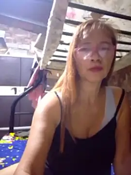 SexyHottMom online show from December 3, 2025, 1:09 pm