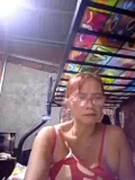 Snapshot of SexyHottMom chatting on February 2, 2026, 2:43 am SexyHottMom online show from February 2, 2026, 2:43 am