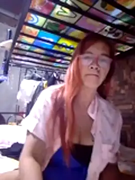 Snapshot of SexyHottMom chatting on February 2, 2026, 3:33 pm SexyHottMom online show from February 2, 2026, 3:33 pm