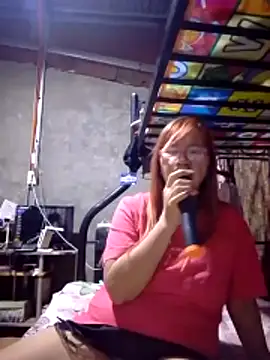 Snapshot of SexyHottMom chatting on February 6, 2026, 1:03 pm SexyHottMom online show from February 6, 2026, 1:03 pm