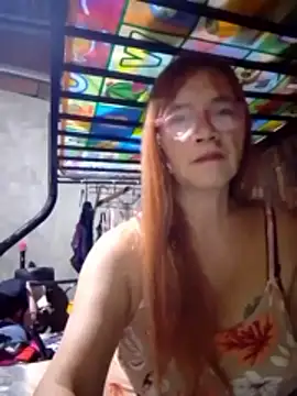 Snapshot of SexyHottMom chatting on February 25, 2026, 12:48 pm SexyHottMom online show from February 25, 2026, 12:48 pm