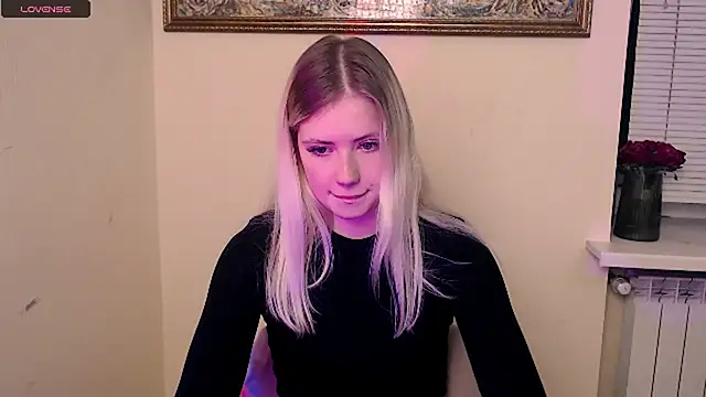 Snapshot of AliceHotty_ chatting on October 2, 2025, 7:37 am AliceHotty  online show from October 2, 2025, 7:37 am